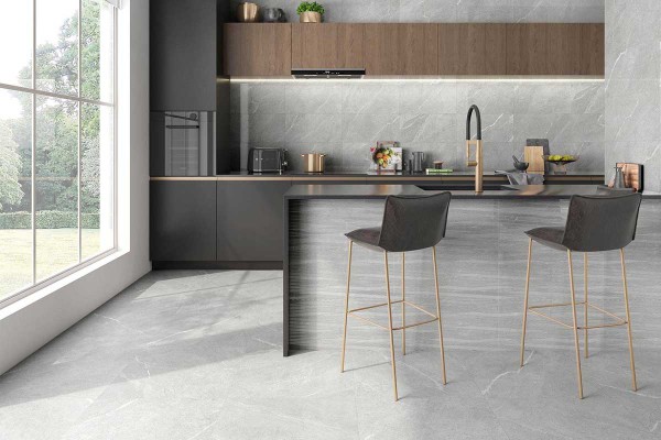 Revestimiento de pasta blanca rectificado imitación piedra piasentina con relieves decorativos. Dhara Colorker